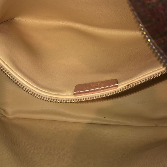 W ETRO Milano Red Paisley Top Zipper Crossbody Shoulder Bag Stunning Condition - Picture 15 of 17